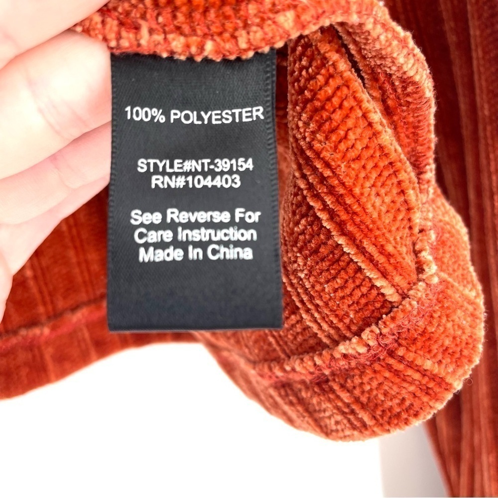 Altar'd State Cropped Chunky Crop Turtle Neck Burnt Orange Fall Sweater - Picture 7 of 7